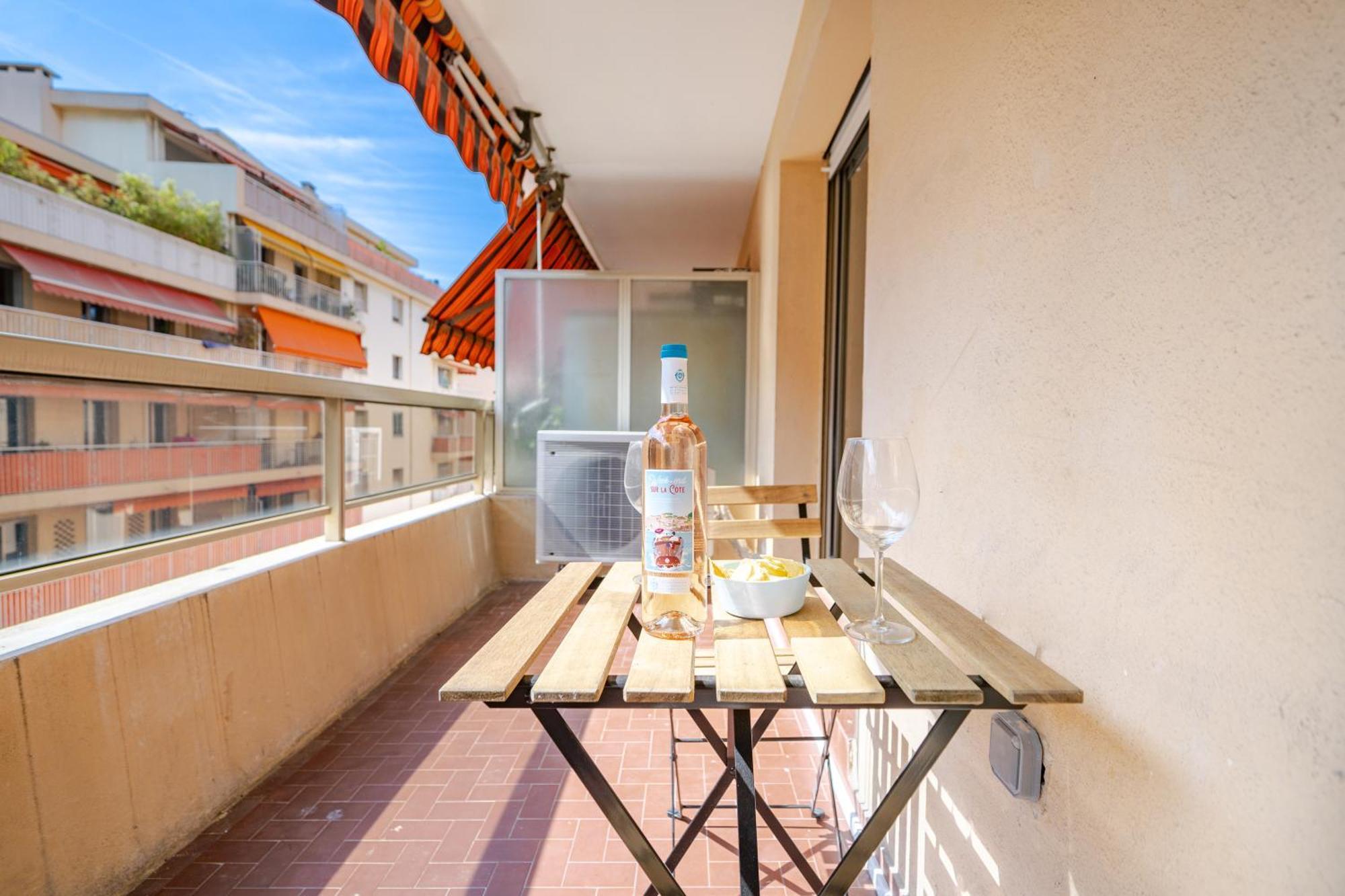 Near Old Town And Apartment Fully Renovated Nice Luaran gambar