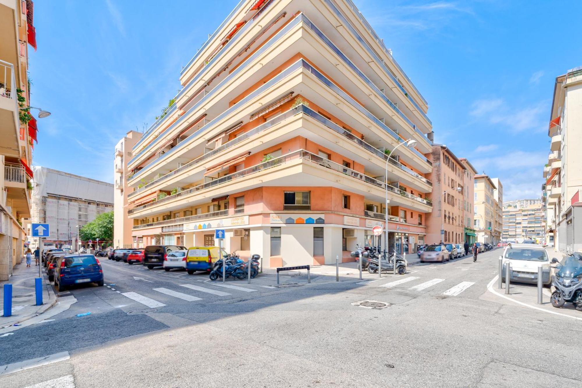 Near Old Town And Apartment Fully Renovated Nice Luaran gambar